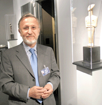 This is the best Cycladic figure on earth Torkom Demirjian president of Ariadne Galleries in New York said of the 3500 BC carved stone figure priced at 26 million Demirjian hopes to interest Russians in antiquities of regional interest such as Scythian gold a highlight of the Hermitage Museum in St Petersburg