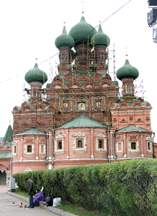 The Church of the Trinity was built by P Potekhin between 1678 and 1683 for the Cherkassikiy family original owners of the estate A bell tower in the pseudoRussian style was added to the church by NV Sultanov in the late 1800s