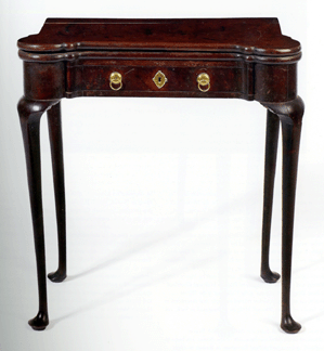 Small size terrific lines and great condition make it the absolute top of its form and a fitting example of the Blair collections superb quality Yardley Penn dealer Todd Prickett said of the Boston Queen Anne mahogany turrettop card table that he acquired for 553600