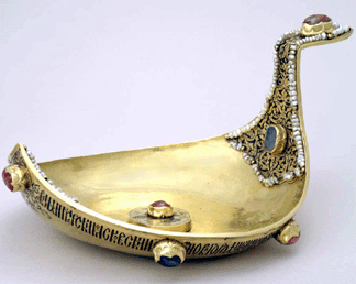 The Russianmade kovsh was used for serving mead This model 1624 belonged to the tsar Courtesy of the Moscow Kremlin Museum
