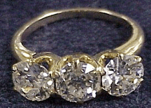 Threediamond ring 7620
