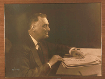 Largest known signed photo of Franklin Roosevelt 8855