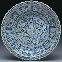 Fine Blue and White Decorated Barbed Rim Dish 40250