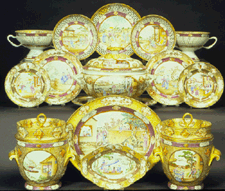 A Chinese Export porcelain service in the Rockefeller pattern garnered 286645 in 25 lots