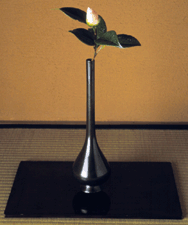 Craneneck Vase Momoyama Period late Sixteenth Century Bronze Photo courtesy Japan Society Gallery