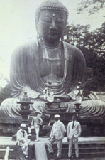 Wright far left and friends with the Thirteenth Century Great Buddha in Kamakura circa 1921 From the collection of Phil H Fedderson architect