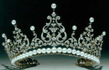 A diamond tiara probably English circa 1900 This jewel was a favorite of Princess Marina Duchess of Kent Courtesy Their Royal Highnesses Prince and Princess Michael of Kent