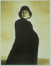 Georgia OKeeffe Alfred Stieglitz 1920 Gelatin silver print from the collection of the George Eastman House