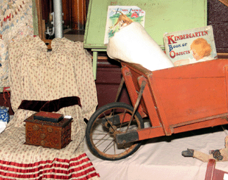 Old Village Schoolhouse Antiques, Fitzwilliam, N.H.