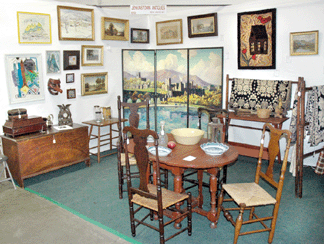 Jenkinstown Antiques, New Paltz, N.Y.