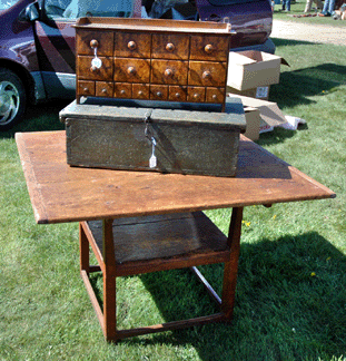 Layers of history †an Eighteenth Century New England chair table, a Nineteenth Century valuables box in green paint and a late Nineteenth Century New Hampshire spice chest †on display by Terry Dwyer, Bartow, Penn. ⁈eart-O-The Mart.