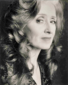 Jeff Dunas (b 1954), "Bonnie Raitt,†1998, gelatin silver print. ©Jeff Dunas, courtesy George Eastman House.