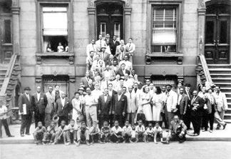 Art Kane (1925‱995), "Harlem (A Great Day in Harlem),†1958, gelatin silver print. Collection of the Art Kane Archive.
