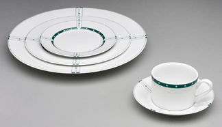Charles Gwathmey and Robert Siegel, five-piece place setting, Chicago pattern, 1988, porcelain with transfer-printed decoration, 12 inches diameter (dinner plate), 2½ by 6 inches (cup and saucer). Yale University Art Gallery.