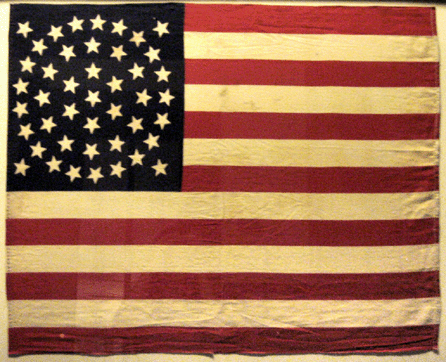 A 44-star American national parade flag printed on cotton with its stars configured in a triple medallion pattern, circa Wyoming statehood, 1890. Collection of Dr Jeffrey Kenneth Kohn. ⁂etsy Ross House photo
