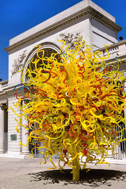 Dale Chihuly, "Sun†at the Legion of Honor, 2008. ⁔erry Rishel photo