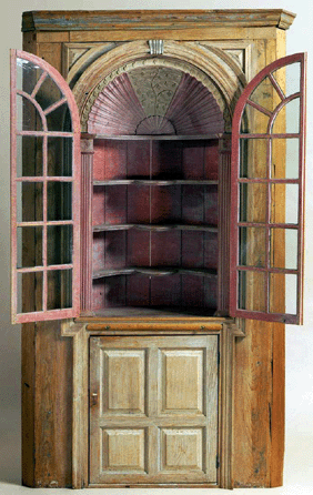 Corner cupboard from the Asa Curtiss House in Woodbury, Conn., circa 1780, 95 inches high by 53½ inches wide by 20¼ inches deep. Private collection.