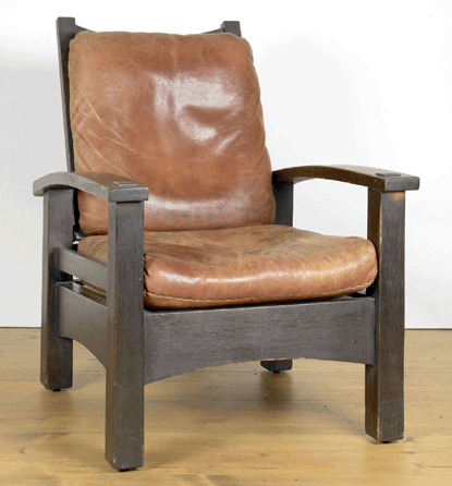 Gustav Stickley, "Bow-Arm†Morris chair, circa 1901. ⁁llen Phillips photo/Wadsworth Atheneum
