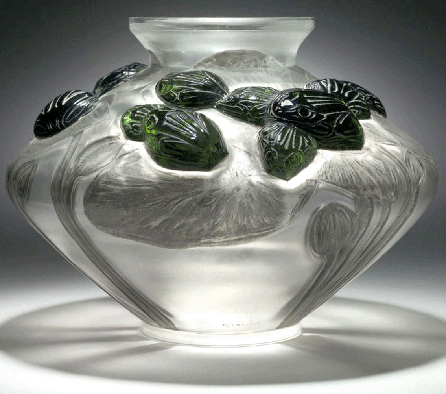 Rene Lalique (French, 1860‱945), Frogs and Lilypads vase, molded and applied glass, 1909‱912. Cleveland Museum of Arts, John L. Severance Fund, 20087. ©Artists Rights Society (ARS) New York/ADAGP, Paris