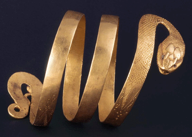 This gold "Bracelet in form of serpent,†found in Pompeii, was worn on the upper arm. British artist Sir Lawrence Alma-Tadema designed a similar piece. Museo Archeologico Nazionale di Napoli.