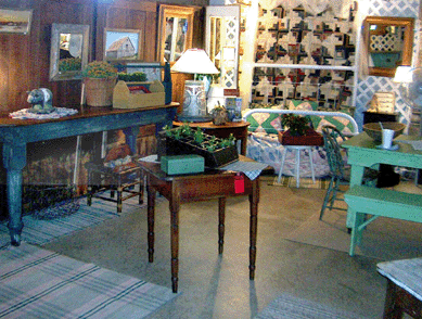Joan's Antiques, Canton, Miss.