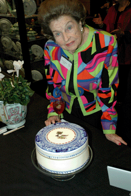A special cake was made for Elinor Gordon, topped with the design of the Society of Cincinnati