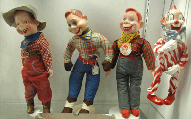 "Nothing says 'baby boomer' childhood like Howdy Doody,†said Sharon Wendrow of Memory Lane Antiques, Queens, N.Y., who sold one of these dolls from her display on Pier 92.