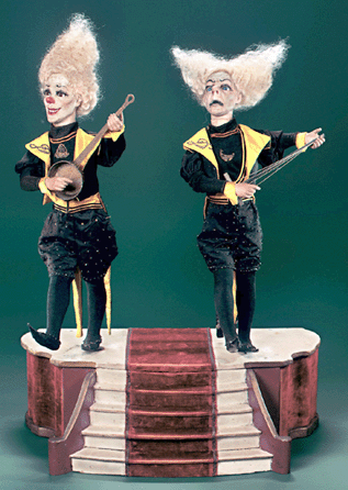 Top price of the day was earned by this rare pair of "Clown Musicians on Stage†by Vichy/Triboulet. The clowns, wearing their original costumes from their 1910 production, were hammered down for $76,000 to a private collector in Arizona.