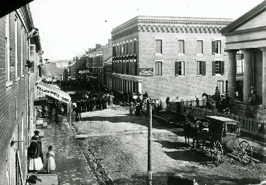 When Lee died in 1870, at age 63, there was an intense outpouring of grief throughout the South. "Life came virtually to a halt in the former Confederacy,†write Rasmussen and Tilton, when Lee's death was announced, and many took the opportunity to continue the deification of the fallen leader. Michael Miley's "Funeral of Robert E. Lee,†1870, hints at the intensity of feeling at the time.