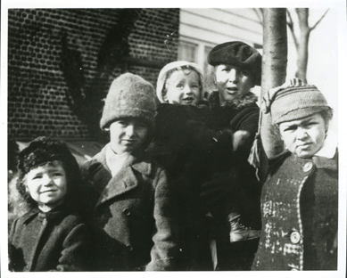 This photograph taken by N.C. Wyeth in 1918 shows his children in character: left to right, Ann, 4, who became a musician and artist; Nathaniel, 7, an engineer and inventor; Andrew, 1, the painter; Henriette, 11, a painter, and Carolyn, 9, already the eccentric loner on her way to becoming an artist. Brandywine River Museum.