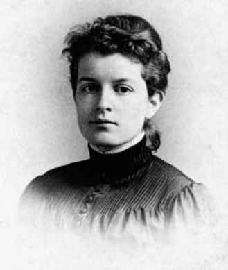 A photographic portrait of Anna Richards, circa 1885.