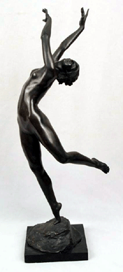 "Bubble Dance,†the 1923 bronze by Harriet Frishmuth, cast at Roman Bronze Works, sold for $33,350. The model was dancer and actress Desha Delteil, Frismuth's favorite, who starred in the 1929 movie The Bubble.