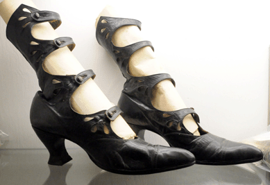 The ladies four-strap shoes, circa 1913, sold at $2,070.
