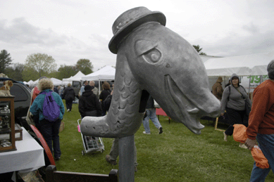 Charles Bojack, Cleveland, Ohio, found this snail's head from a child's playground in Cleveland. Cast aluminum works like this one are very popular now, the dealer said. ⁍ay's