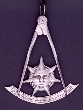 St John's Lodge of Boston presented this jewel to James Dickson in 1812 in recognition of his service as Master of the Lodge in 1812.
