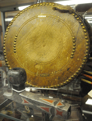 The Woodlands or Plains tobacco board with tack decoration did well at $3,925, while the Chippewa pipe brought $8,625.