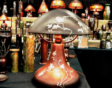David Surgan of Brooklyn N..Y., showed a monumental and quite rare Heintz Art Metal Shop mushroom lamp.