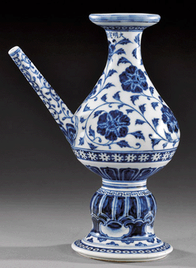 This Xuande porcelain sprinkler brought $152,000.