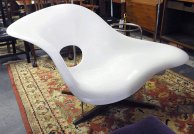 The Charles Eames-designed "La Chaise†by Vitra sold to a phone bidder at $4,406.