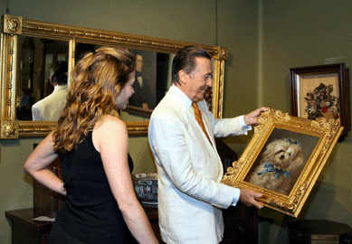 Woodbury, Conn., dealer Tom Schwenke †Fabulous, Federal and Forty Years in Business †fielded questions about this winning portrait of a pedigreed pooch.