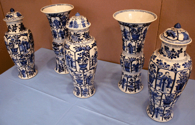 Premier Chinese Export porcelain dealer Santos of London offered a five-piece garniture of circa 1700 decorated in blue and white with the Long Elisa pattern.