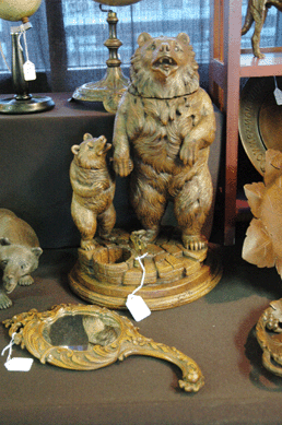 This Black Forest carved humidor of mama bear and her cub, circa 1880‹0 (both heads lift to reveal storage), was getting a lot of interest at Mountain Thistle Antiques, Waynesboro, Va.