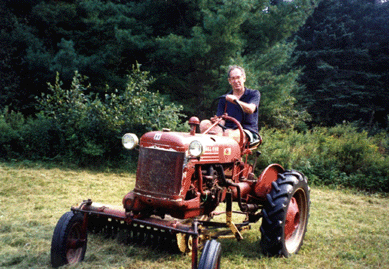 Heckscher, at the wheel, shared a passion for vintage Farmall Cub tractors with past Metropolitan Museum of Art director James J. Rorimer (1905‱966). He owns two Cubs, the smallest tractor made by International Harvester. 