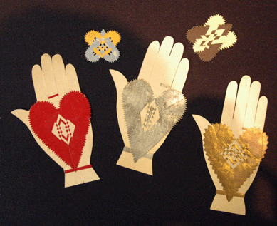 Handmade Victorian friendship tokens †the larger known as heart-in-hand and the smaller as woven hearts †were available at prices ranging from $200 to $300 each at Eclectibles, Tolland, Conn.