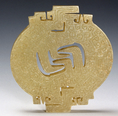 This jade pendant, dating to 771‴81 BC, was used by Duke Jing of Qin, who lived about 350 years before the birth of the First Emperor. Its delicate design reflects the hand of a skilled craftsman. Shaanxi Institute of Archaeology.