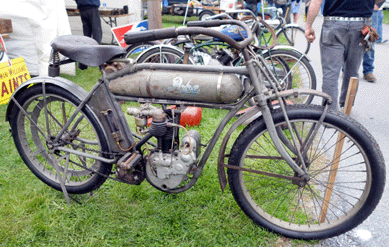 A sweet single-lunger 1914 Pope.