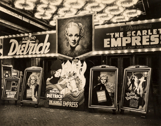 A group of 68 photographs by Herman Rubin of 1930s Hollywood movie palaces realized $19,200.