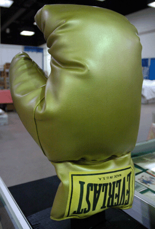 First-time exhibitor Scott Pioli, Englewood Cliffs, N.J., brought this oversized Everlast boxing glove, a store display that was 30‴0 years old.