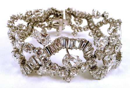 A diamond bracelet with a gross weight above 47 carats realized $78,000.