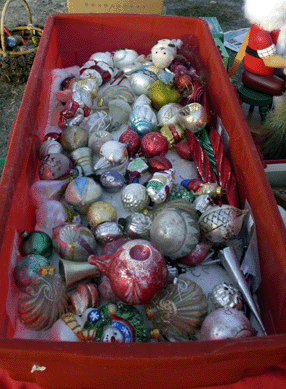While it was Thanksgiving weekend, this dealer was thinking ahead to Christmas with this display of vintage ornaments.